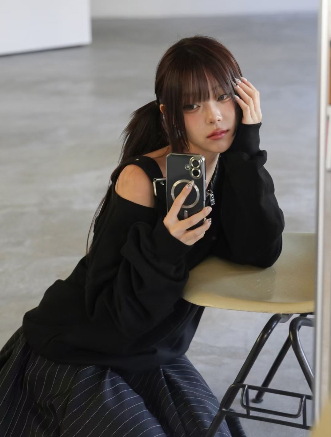 [Preorder 1st Drop Price] C2901 Buckle Charm Sweater