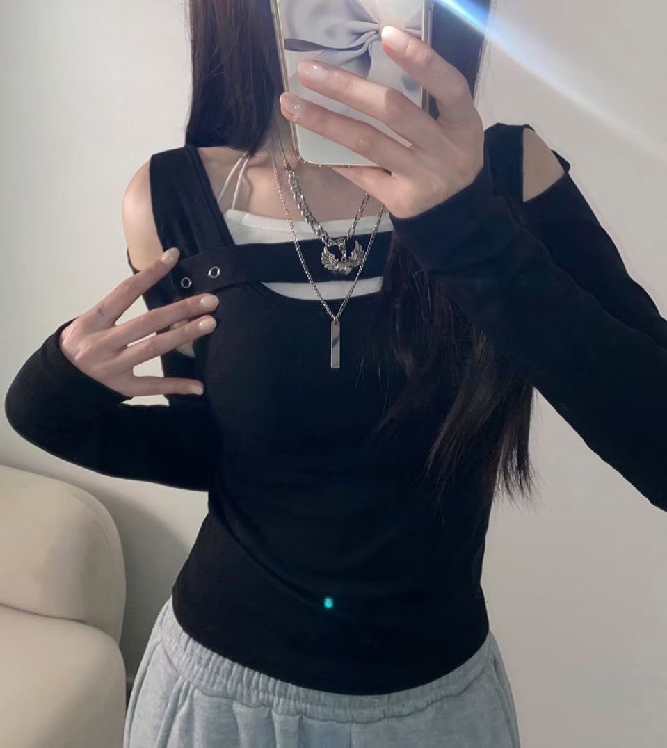 [Preorder 1st Drop Price] C2902 Crossed Hollow Top