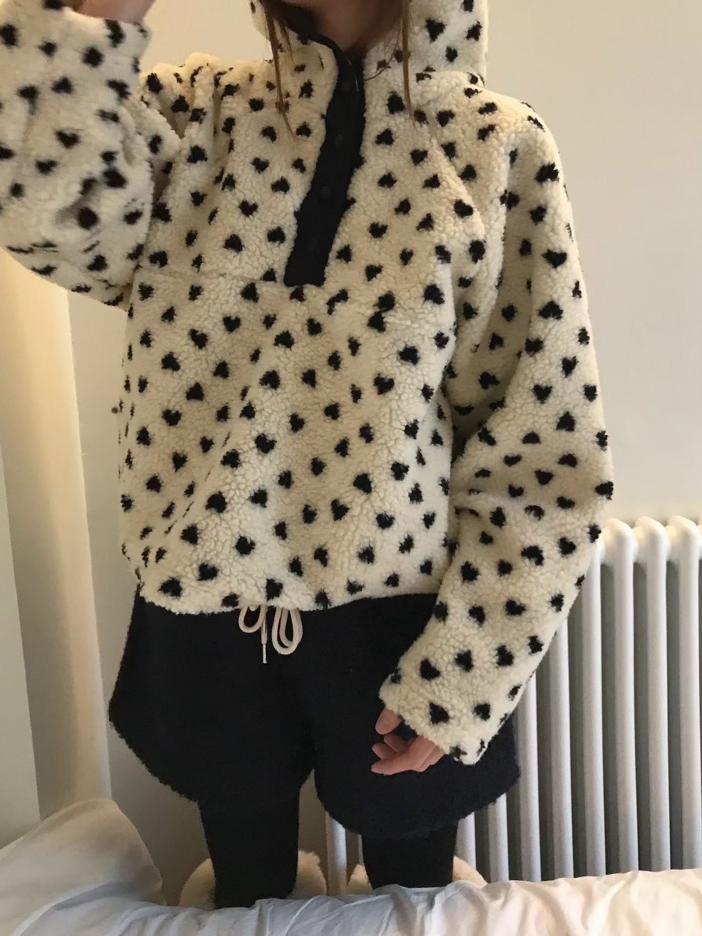 [Preorder 1st Drop Price] C3007 Heartbeat Teddy Hoodie