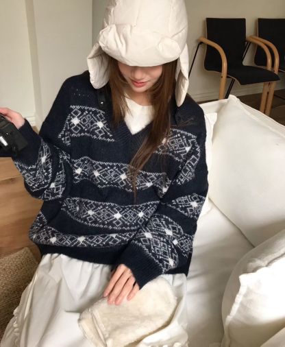 [Preorder 1st Drop Price] C3008 Snowflake Sweater