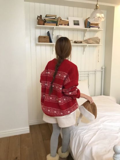 [Preorder 1st Drop Price] C3008 Snowflake Sweater