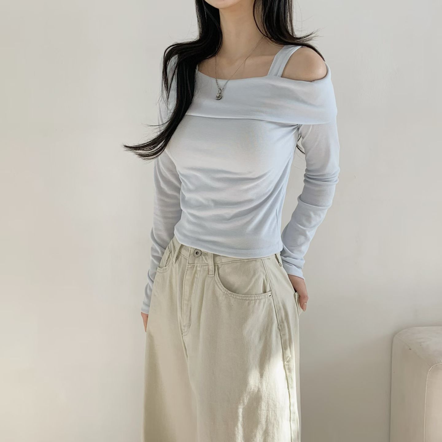 [Preorder] C303 Oblique Whisper Top
