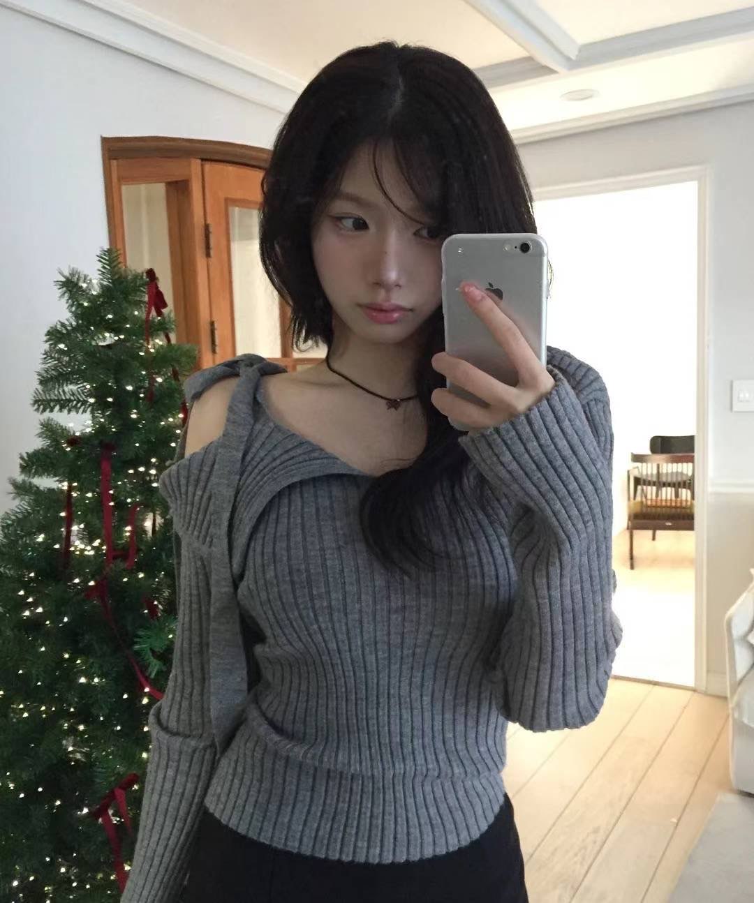 C3102 Soft Whisper Knit Top