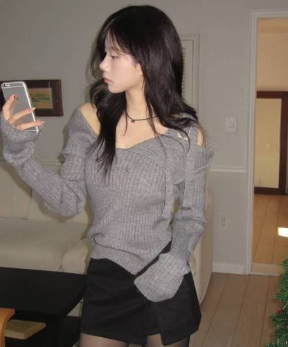 C3102 Soft Whisper Knit Top