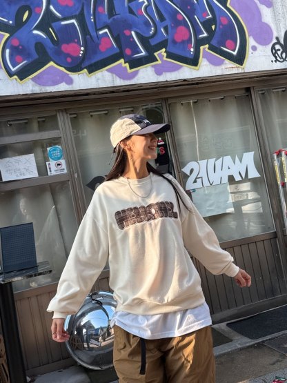 [Preorder 1st Drop Price] C3311 Hellohel Checkered Sweater