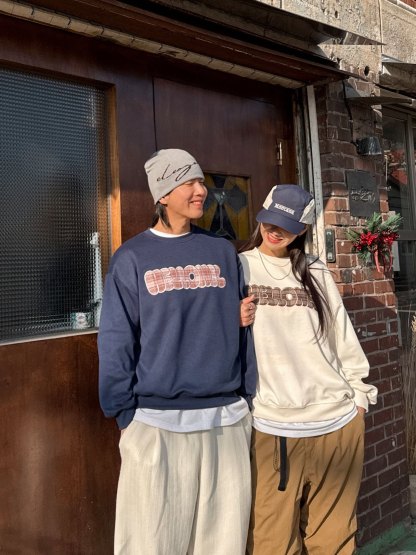 [Preorder 1st Drop Price] C3311 Hellohel Checkered Sweater