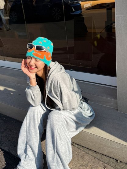 [Preorder 1st Drop Price] C3312 Serenity Spark Hoodie