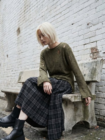 [Preorder 1st Drop Price] C3321 Broken Heart Sweater