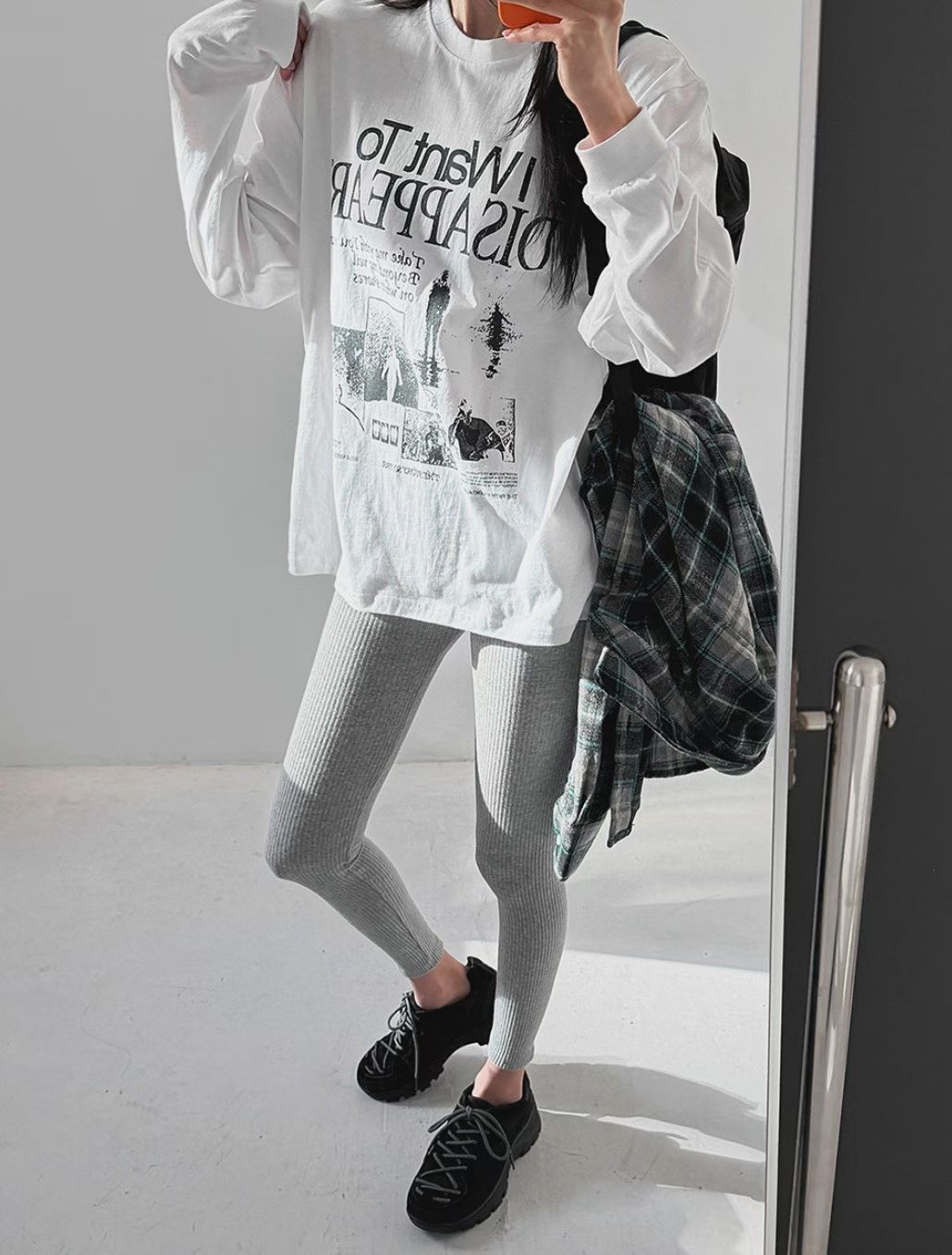 [Preorder 1st Drop Price] C3605 Fade Mono Sweater