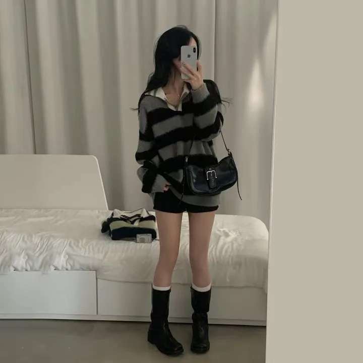 [WEBSITE EXCLUSIVE] C3902 Fluffy Collared Sweater
