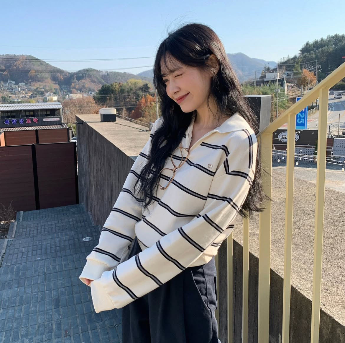 [Preorder 1st Drop Price] C4002 Heartbeat Collared Sweater