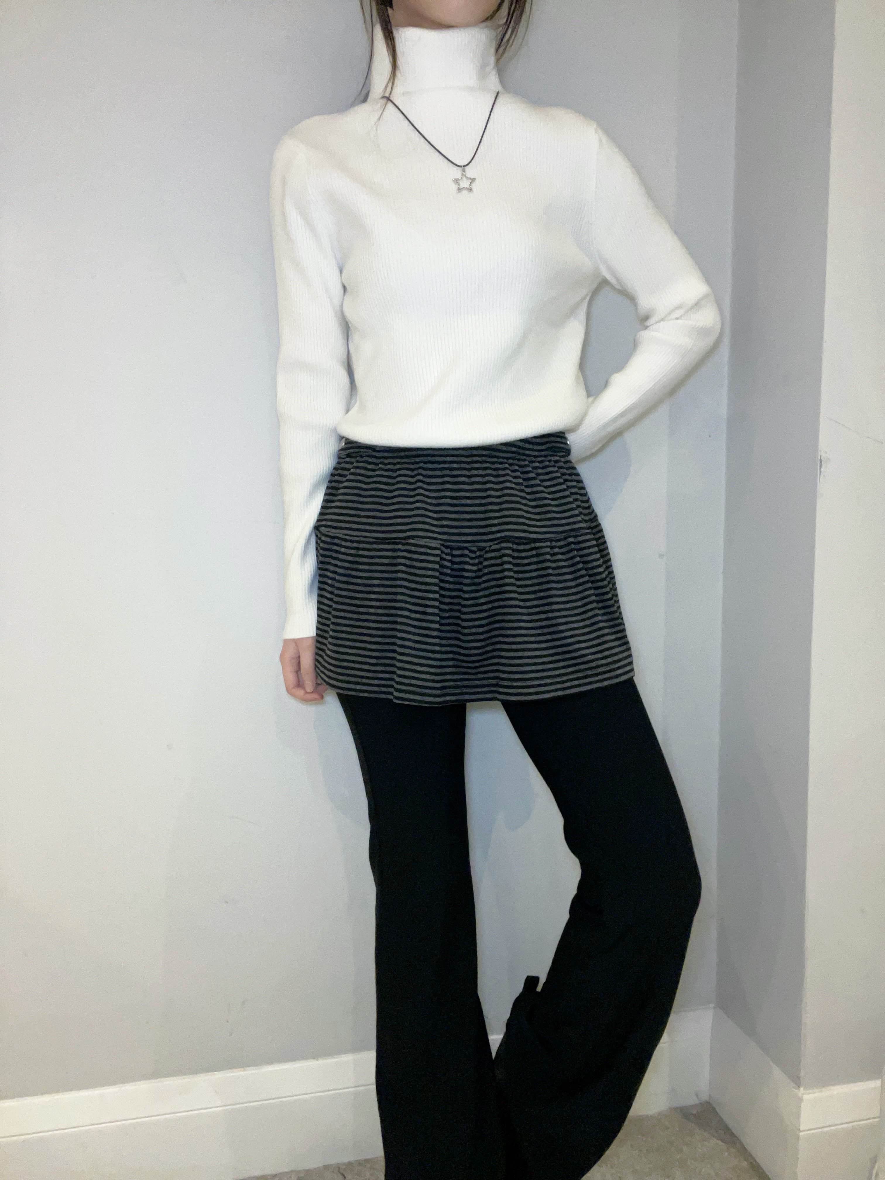 C4101 Basic Turtleneck Top