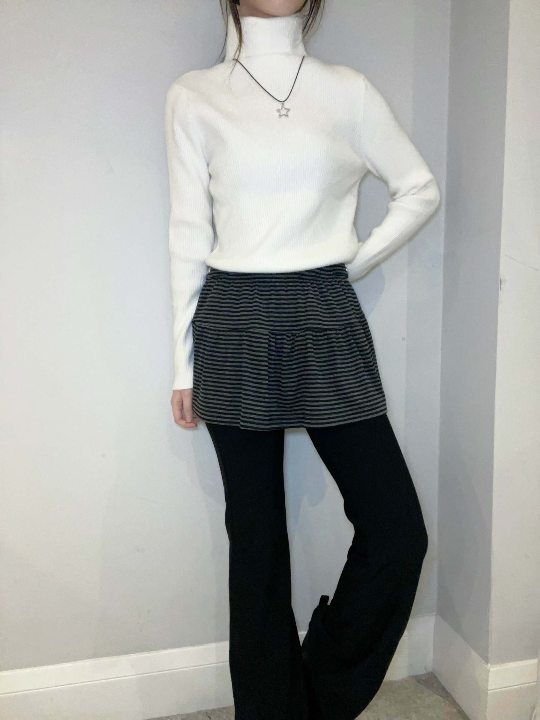 C4101 Basic Turtleneck Top