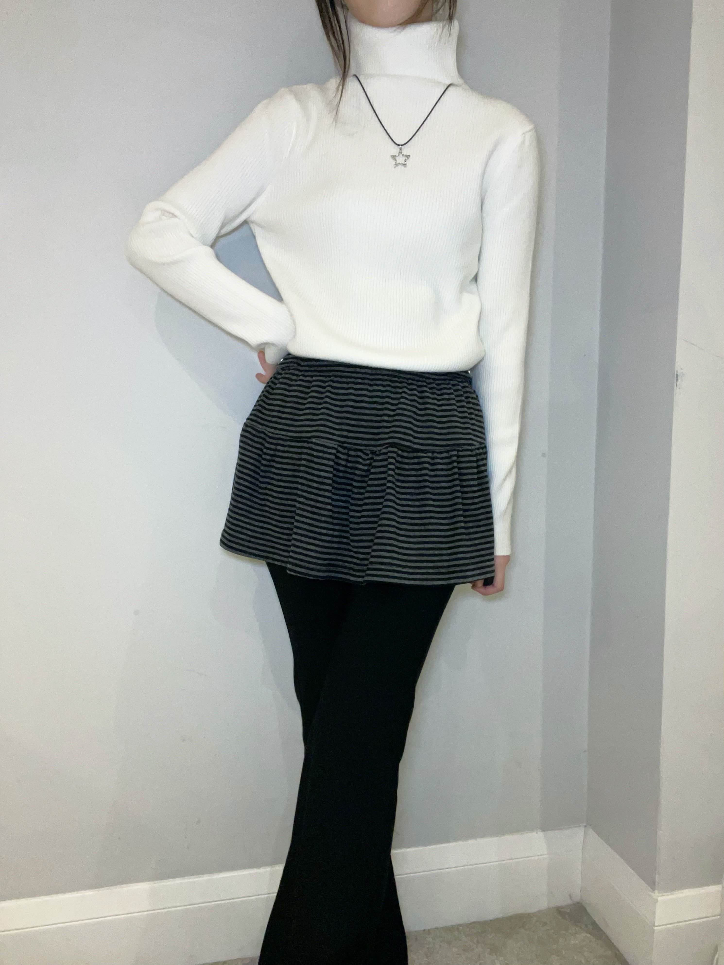 C4101 Basic Turtleneck Top