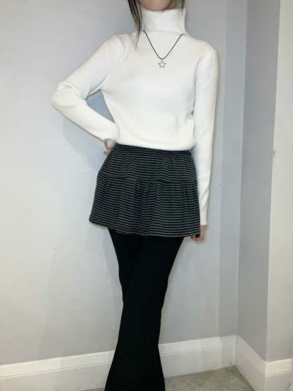 C4101 Basic Turtleneck Top