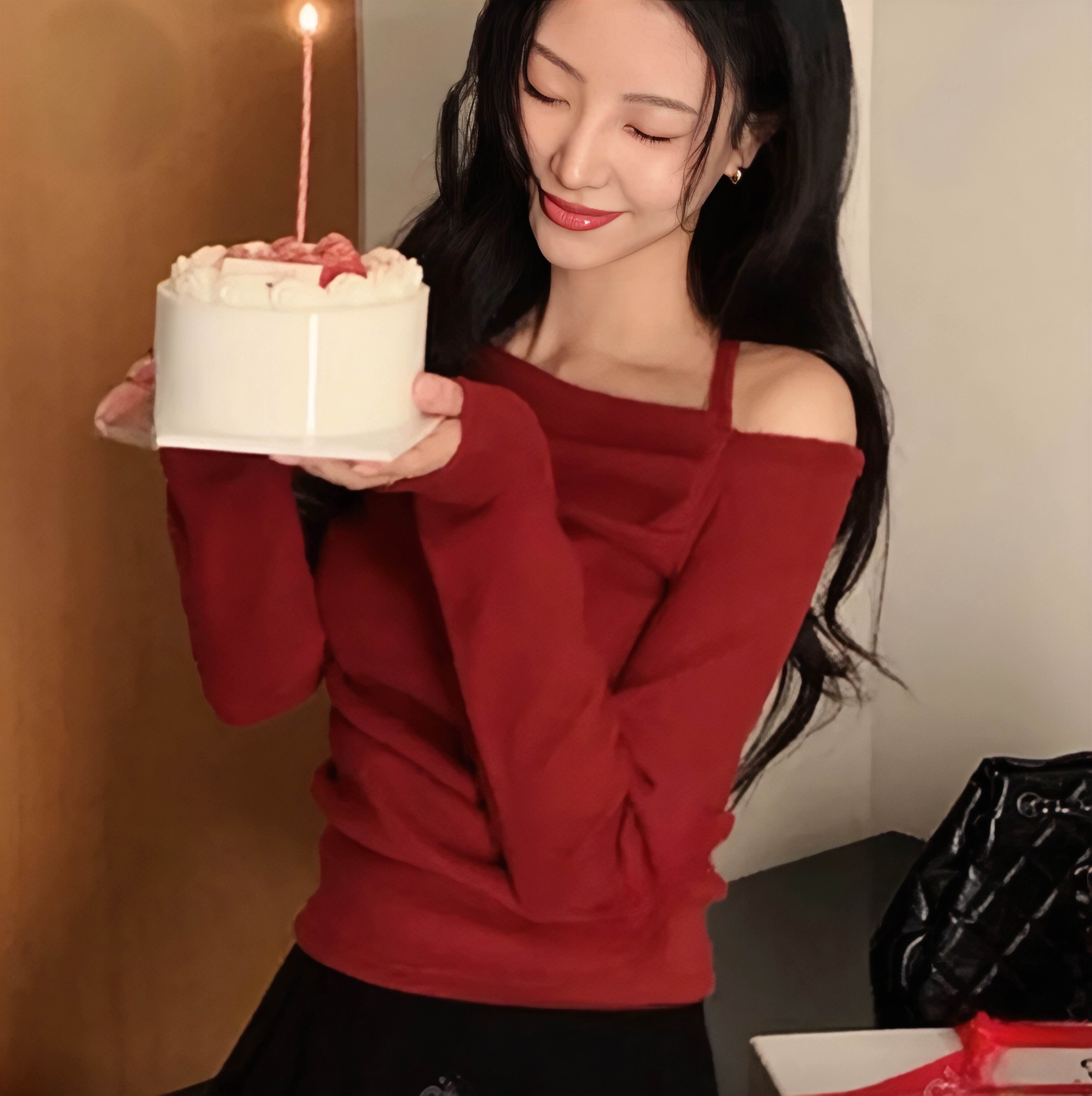 [Preorder 1st Drop Price] C601 Soft Allure Halter Top