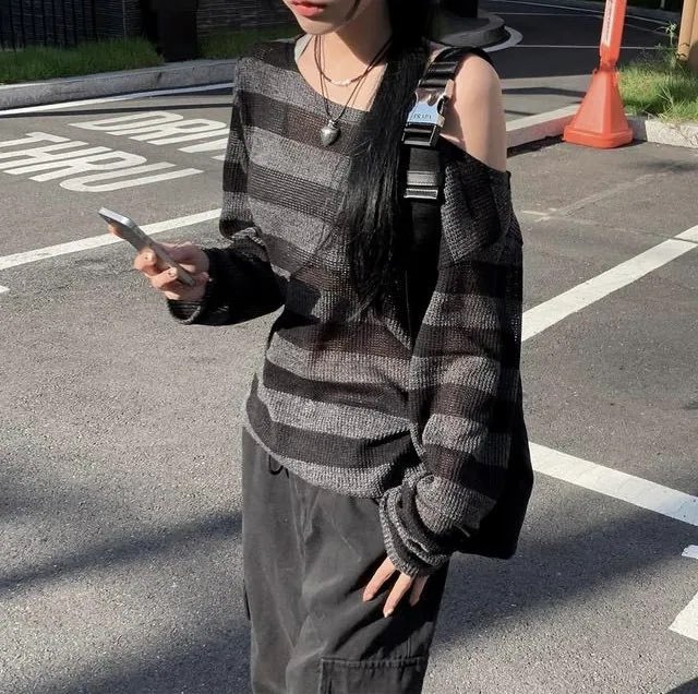 [Preorder 1st Drop Price] C604 Afterdark Striped Top
