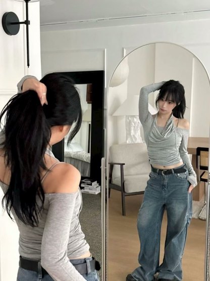 [WEBSITE EXCLUSIVE] C806 Delulu Halter Layer Top