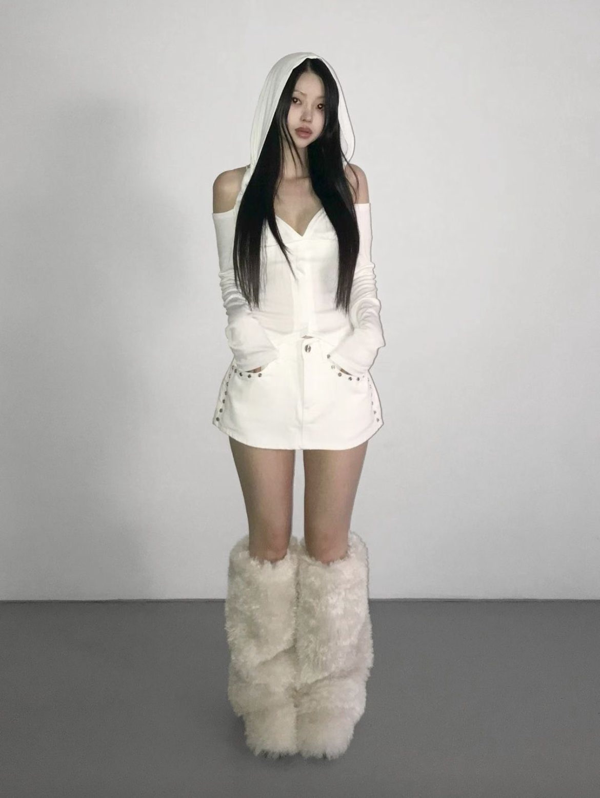 [WEBSITE EXCLUSIVE] C807 Edgeplay Shoulder Hoodie