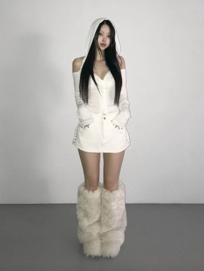 [WEBSITE EXCLUSIVE] C807 Edgeplay Shoulder Hoodie