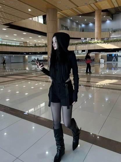 [Preorder 1st Drop Price] C809 Cutline Siren Hoodie