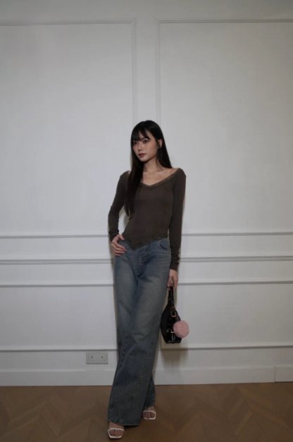 [Preorder 1st Drop Price] C813 Eloria Curve Top