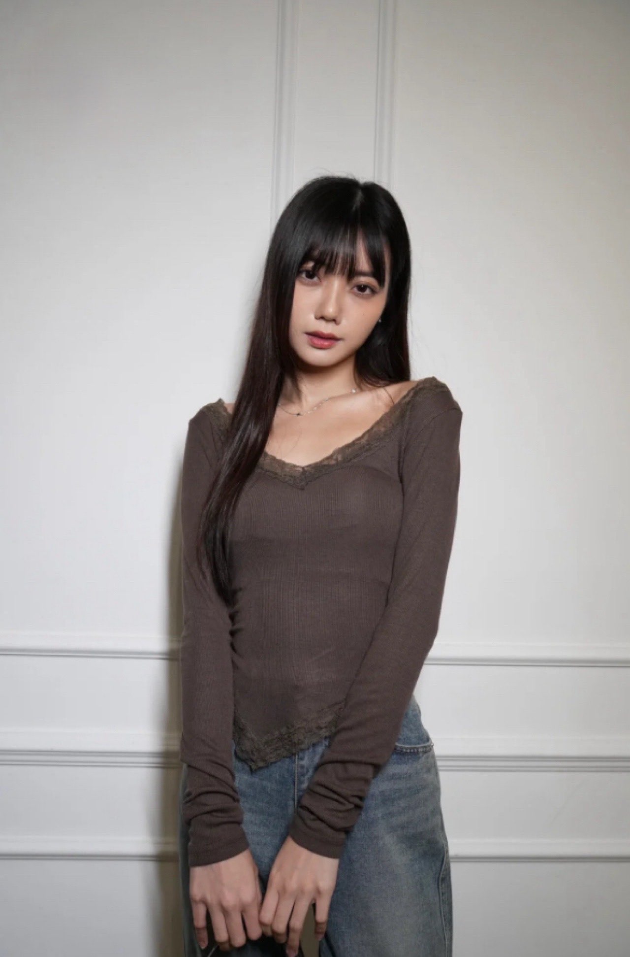 [Preorder 1st Drop Price] C813 Eloria Curve Top