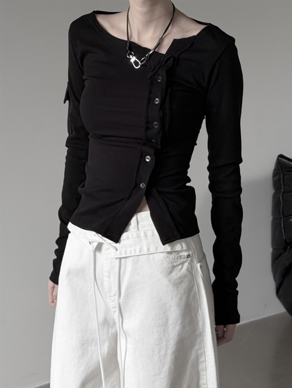 [Preorder 1st Drop Price] C817 Veyra Asym Top