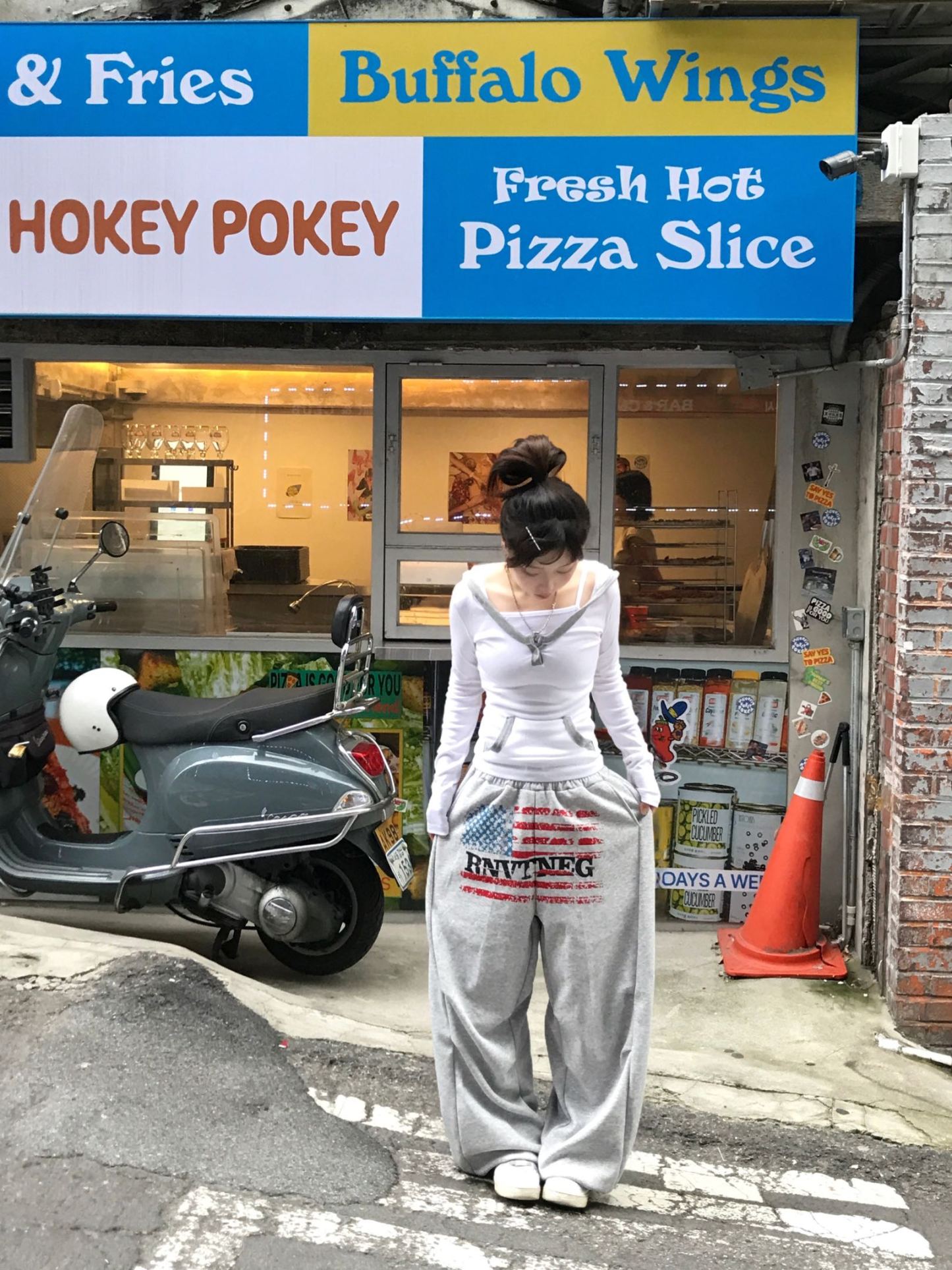 [Preorder 1st Drop Price] C818 Sporty not flirty hoodie