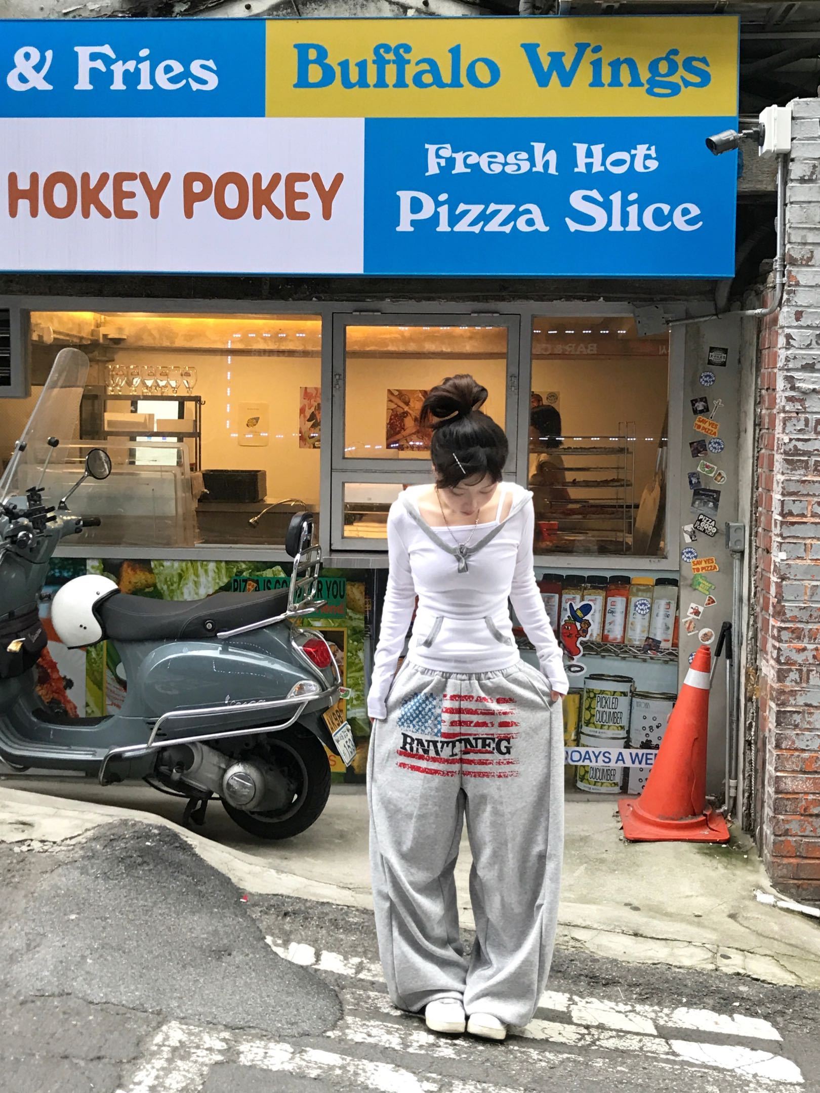 [Preorder 1st Drop Price] C818 Sporty not flirty hoodie