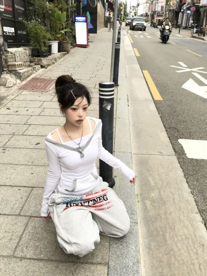 [Preorder 1st Drop Price] C818 Sporty not flirty hoodie