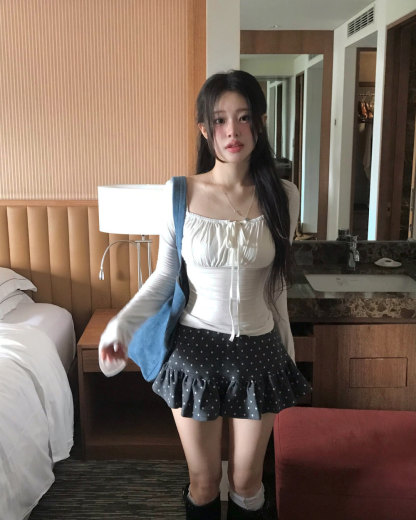 [Preorder 1st Drop Price] C819 Unforgettable teenage crush top