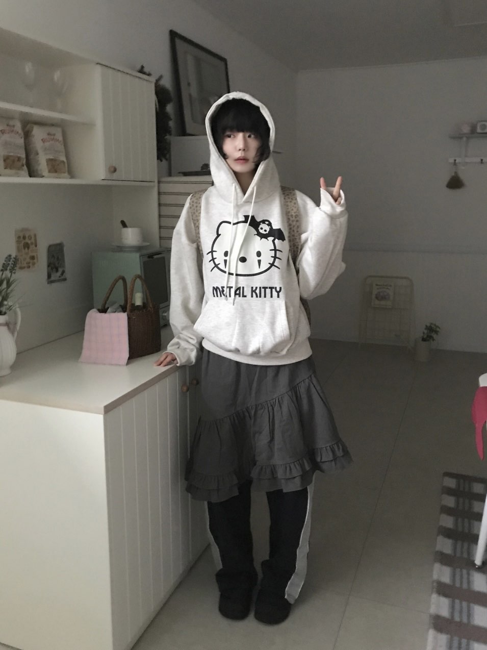[Preorder 1st Drop Price] C902 Metal Kitty Hoodie