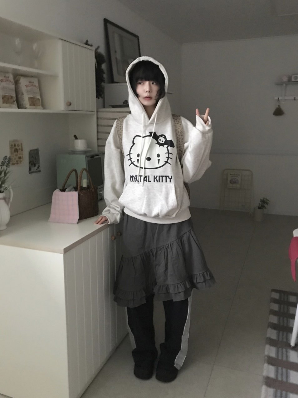 [Preorder 1st Drop Price] C902 Metal Kitty Hoodie