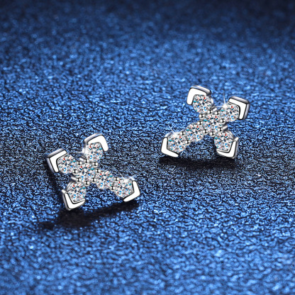 VS065 Stud Earrings