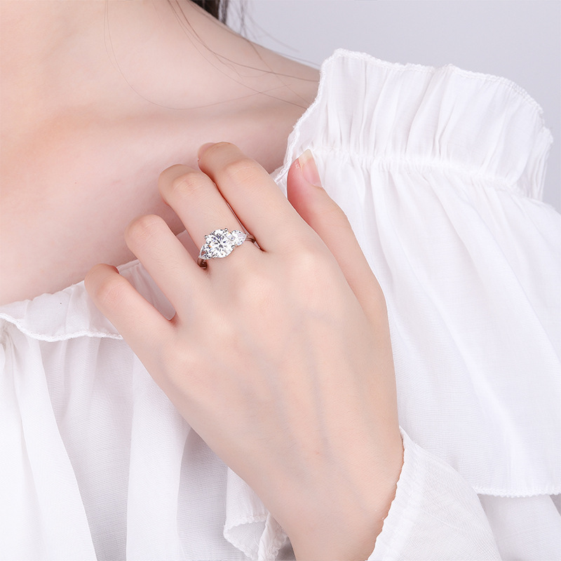 VR061 Ring