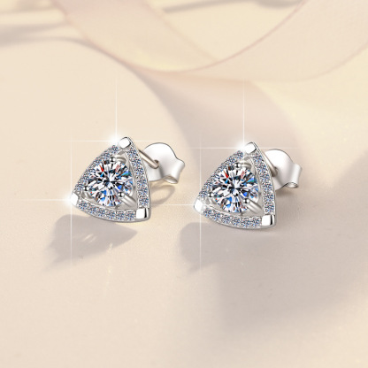 VS068 Stud Earrings