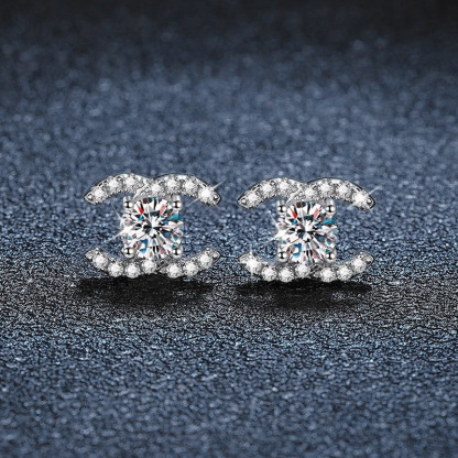 VS070 Stud Earrings