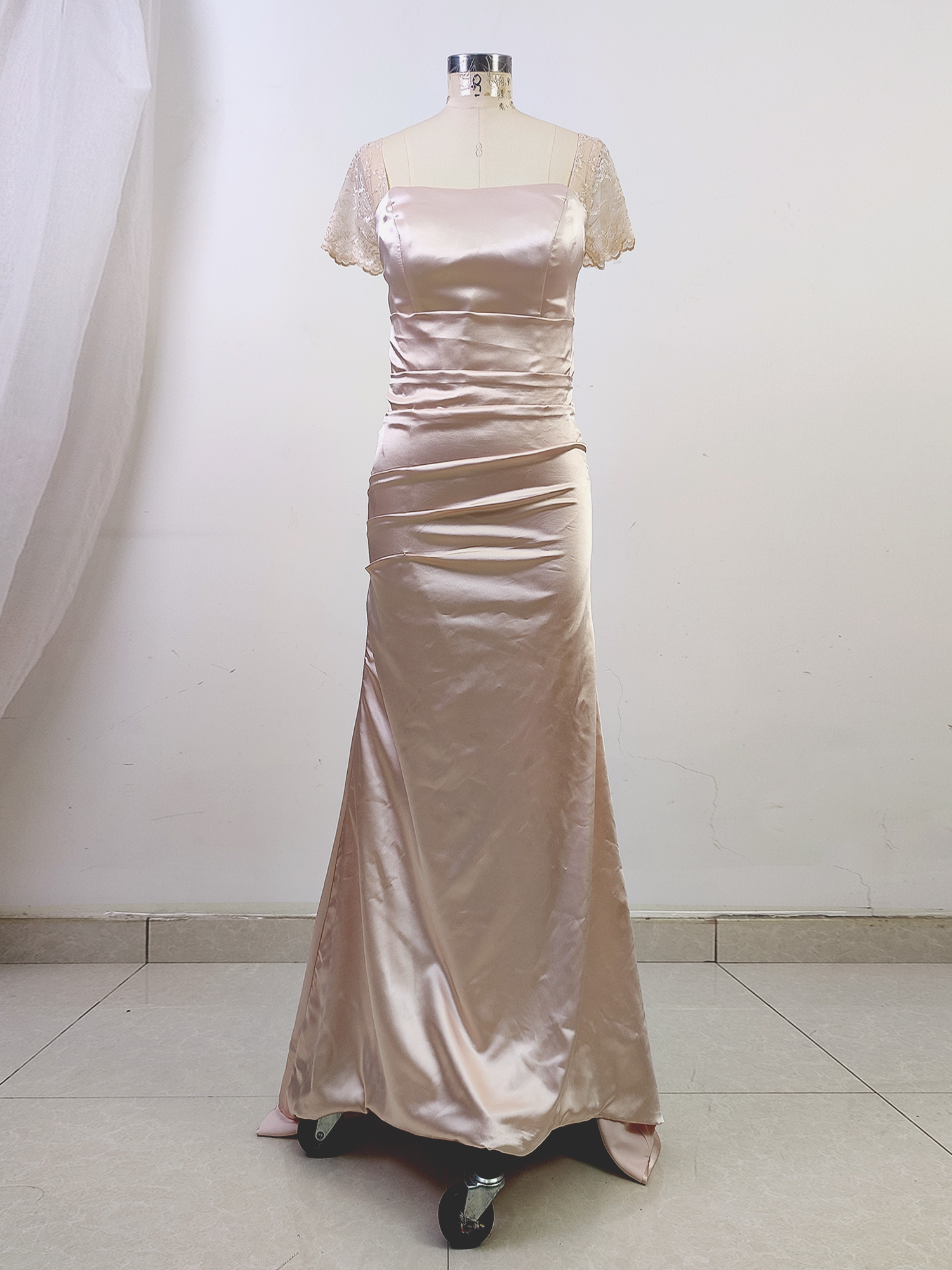 Short Sleeves Formal Dresses with Applique Mermaid Satin Bridesmaid Dress