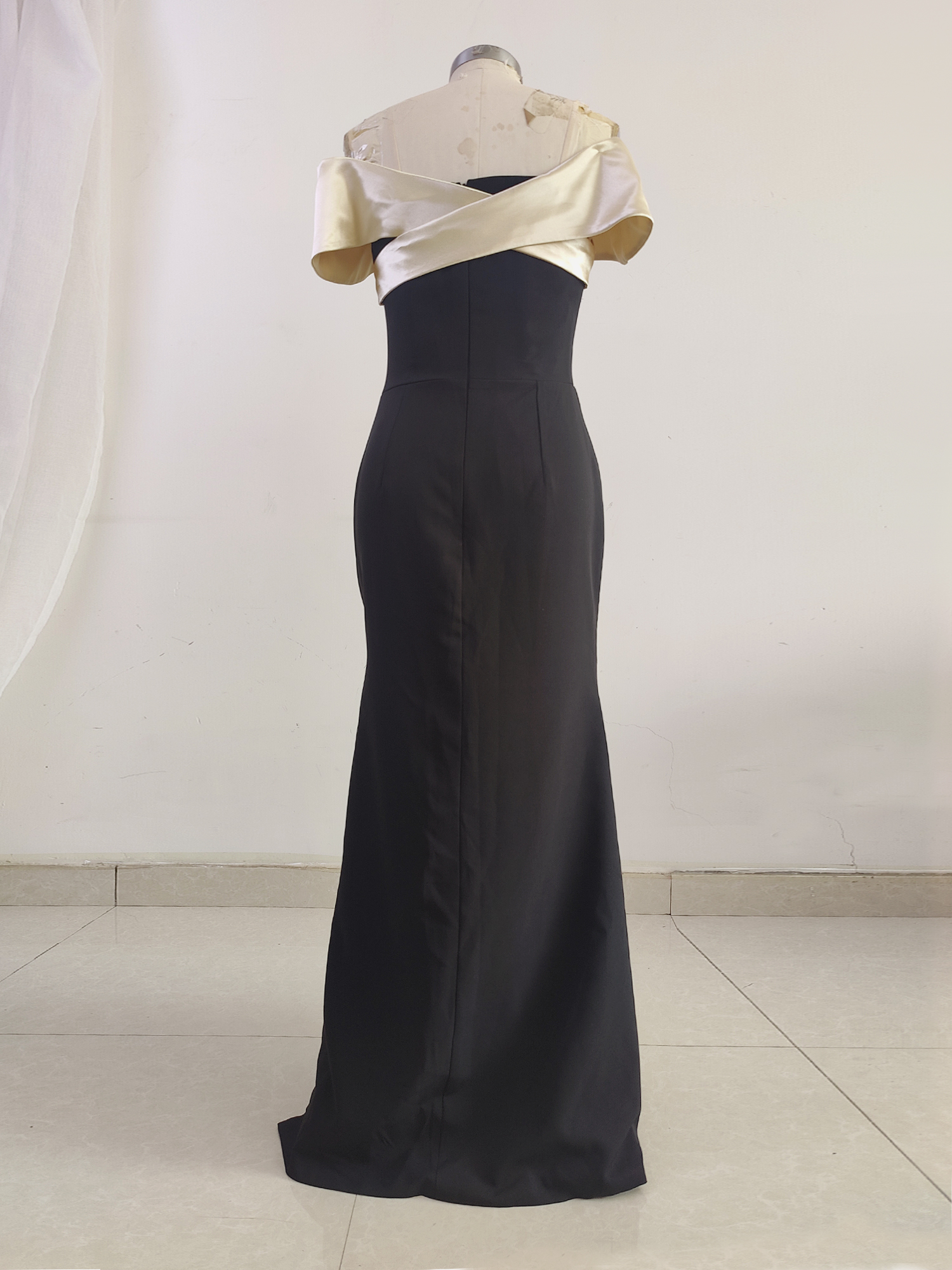 Off the Shoulder Formal Dresses for Women Mermaid Satin Evening Party Gowns