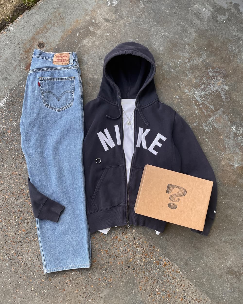 Vintage Outfit Mystery Box