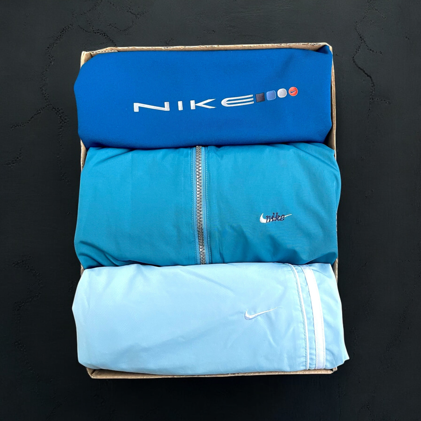 VINTAGE MYSTERY BOX PREMIUM (3/5 PIECES)