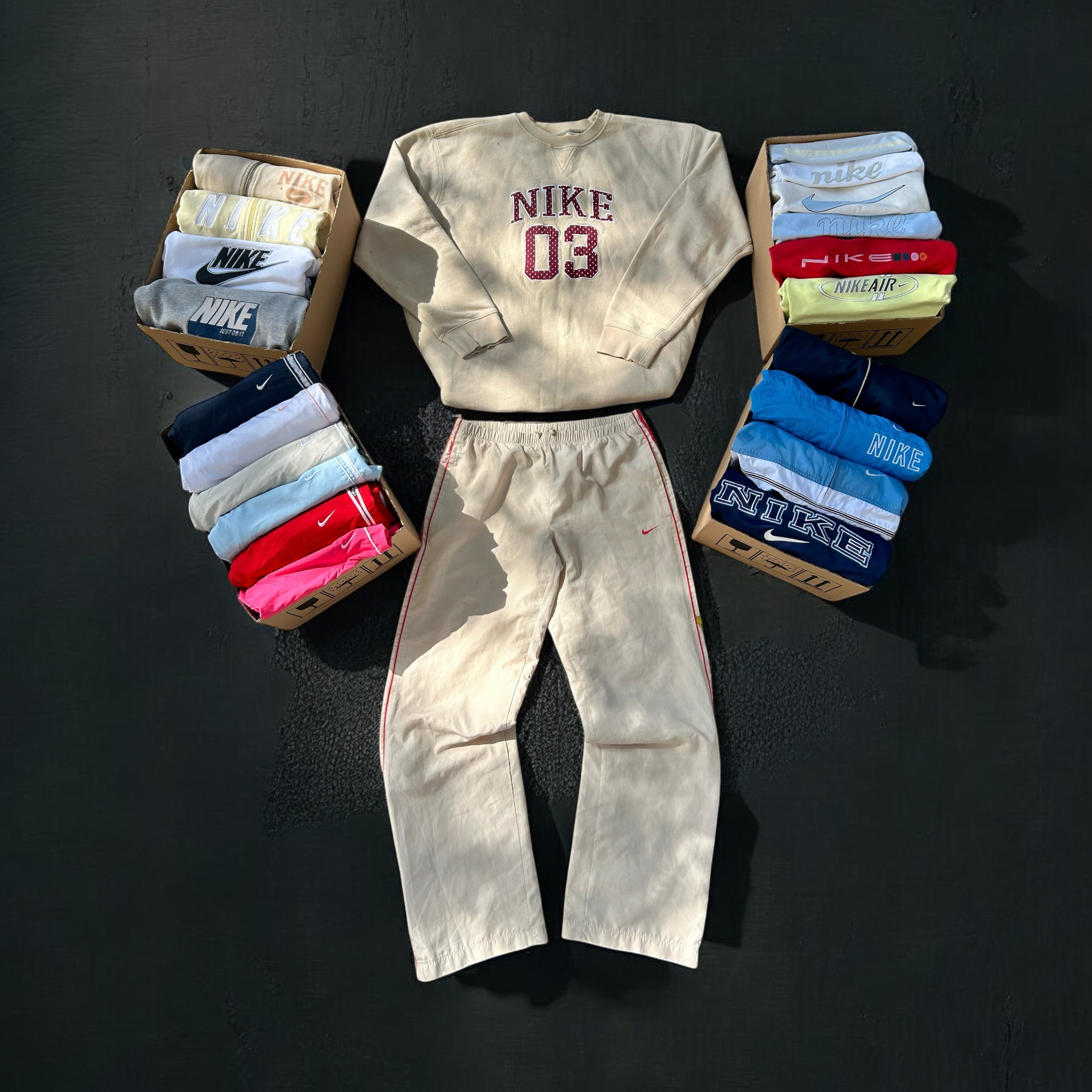 VINTAGE MYSTERY BOX PREMIUM (3/5 PIECES)