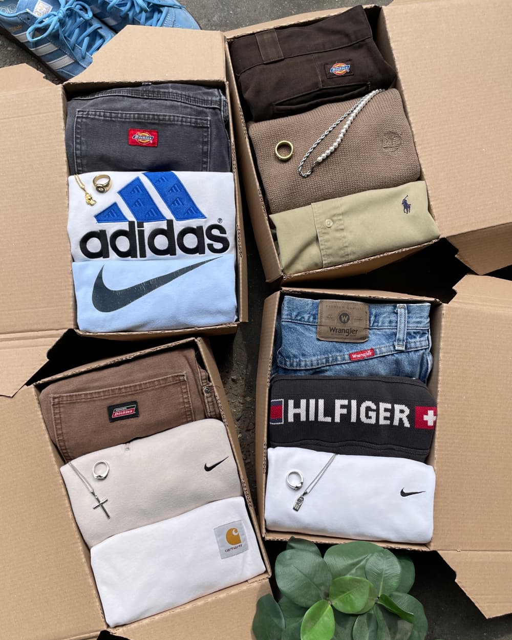 Vintage Outfit Mystery Box