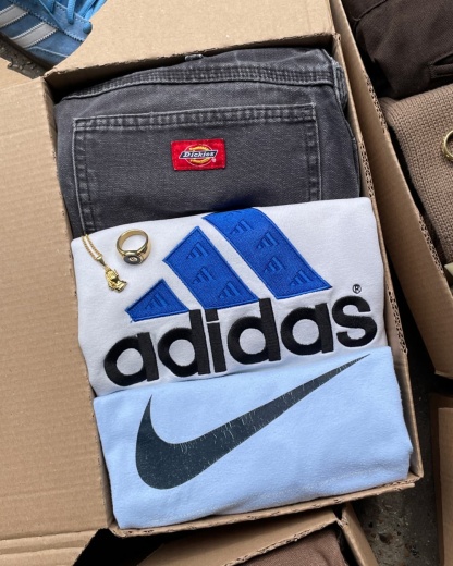 Vintage Outfit Mystery Box