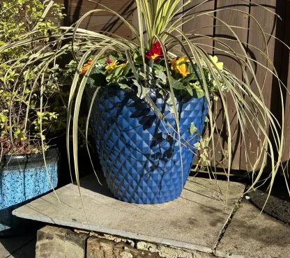 Jennings Set of 2 XL Pearlescent Diamond 15-1/4" Planters