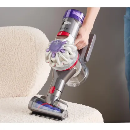 Dyson V8 Extra De-tangle Cordless Vacuum with 8 Tools