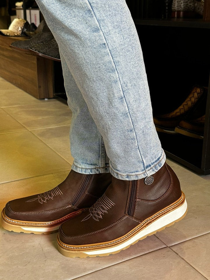 New Trend Cowhide Cowboy Boots