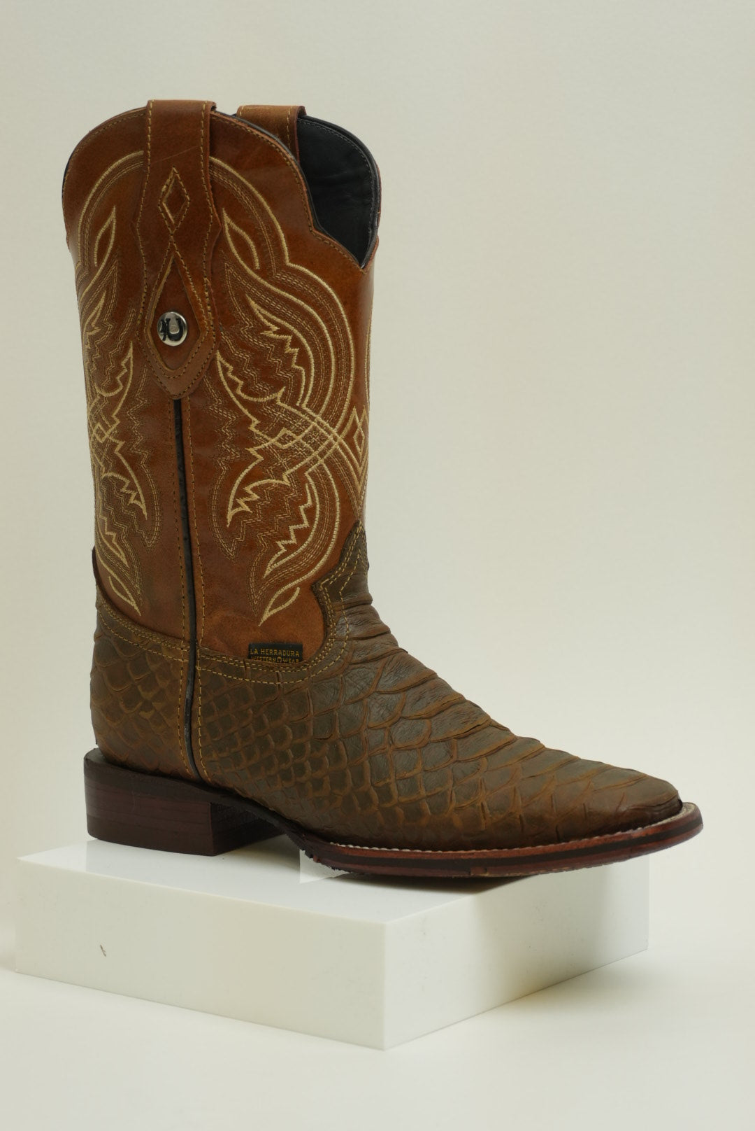 Crocodile-Embossed Leather Western Cowboy Boots