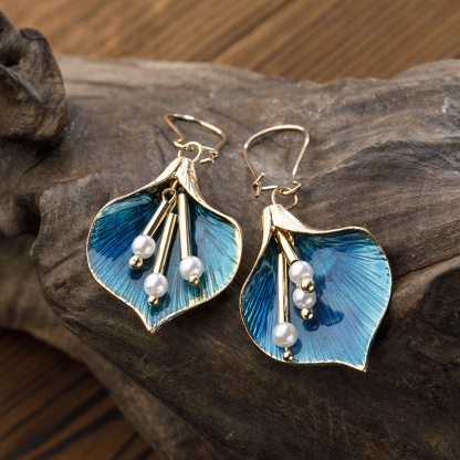 Vintage Flower Pearls Earrings